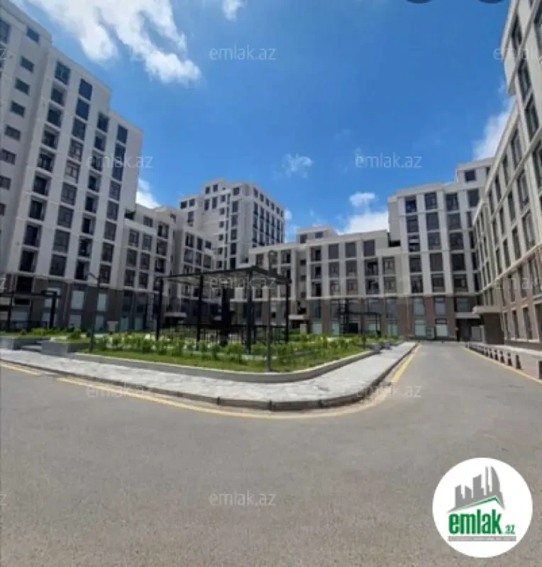Satılır 4 otaqlı yeni tikili 130 m²