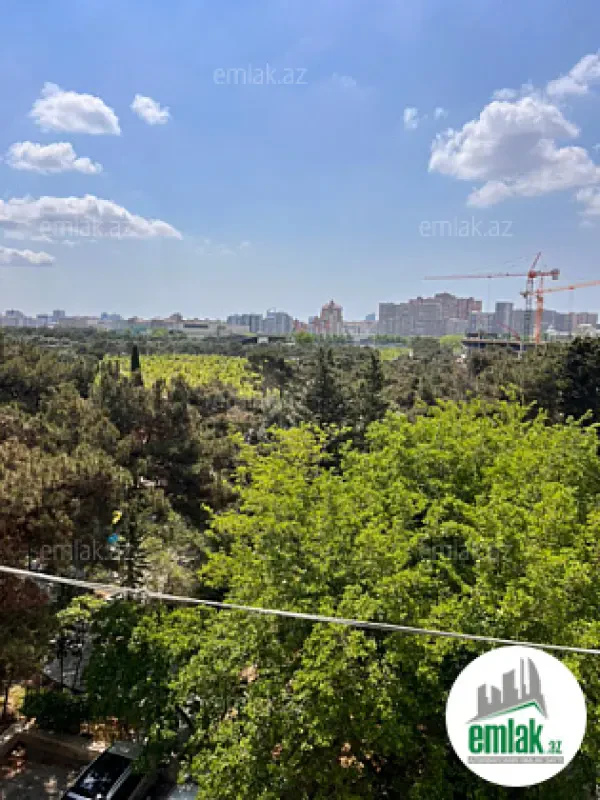 Satılır 3 otaqlı köhnə tikili 90 m²