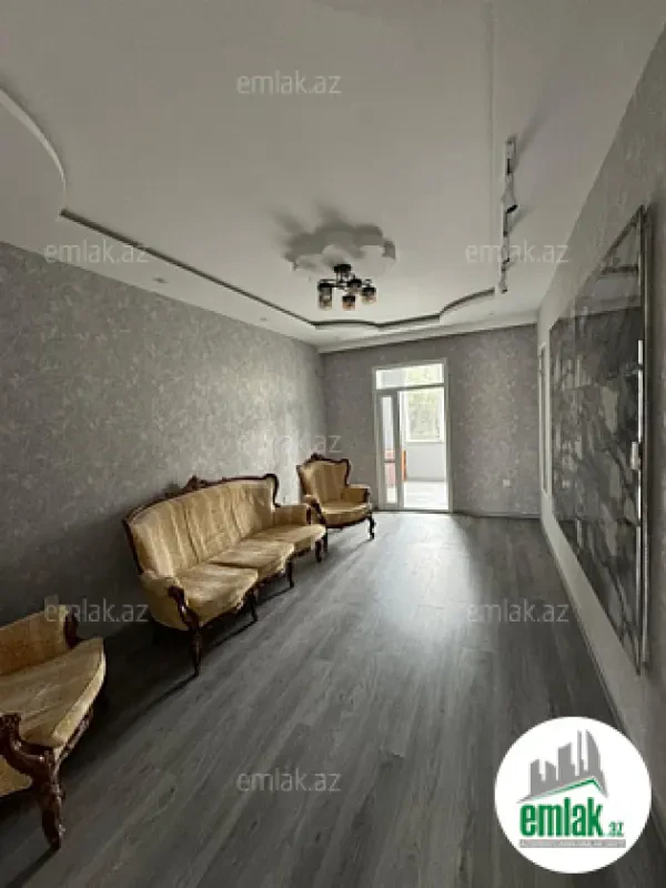 Satılır 2 otaqlı köhnə tikili 80 m²