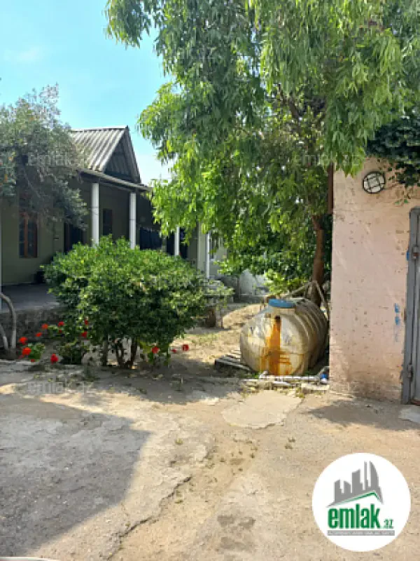 Satılır 5 otaqlı həyət evi 190 m²