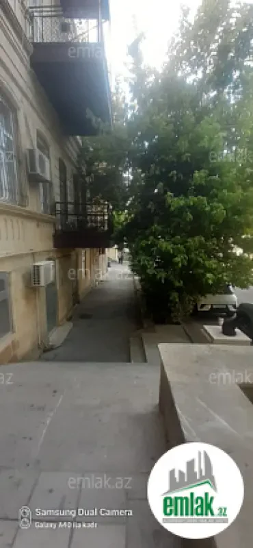 Satılır 2 otaqlı köhnə tikili 40 m²