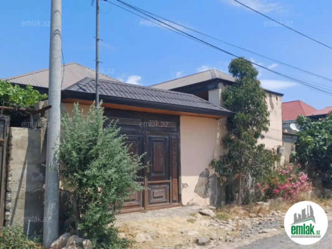 Satılır 4 otaqlı həyət evi 130 m²