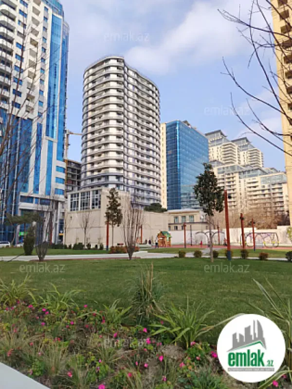 Satılır 3 otaqlı yeni tikili 102 m²