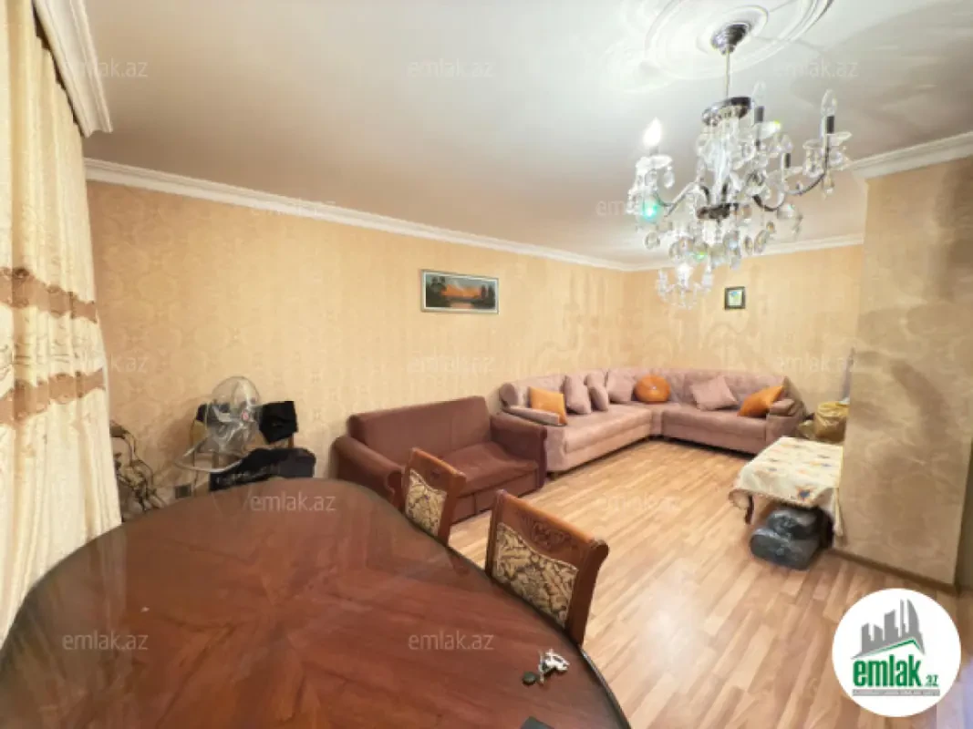 Satılır 2 otaqlı köhnə tikili 70 m²