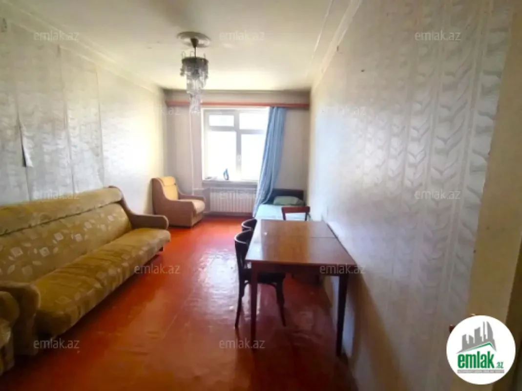 Satılır 2 otaqlı köhnə tikili 65 m²