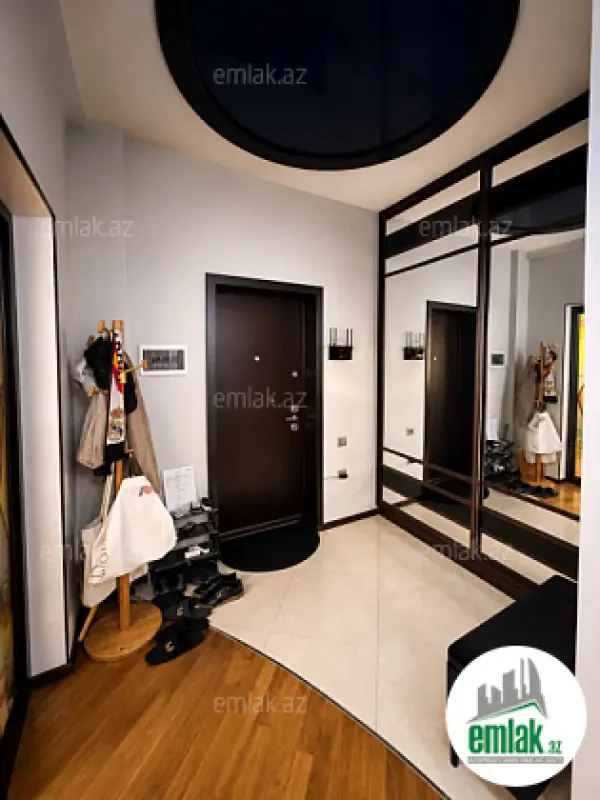 Satılır 3 otaqlı yeni tikili 115 m²