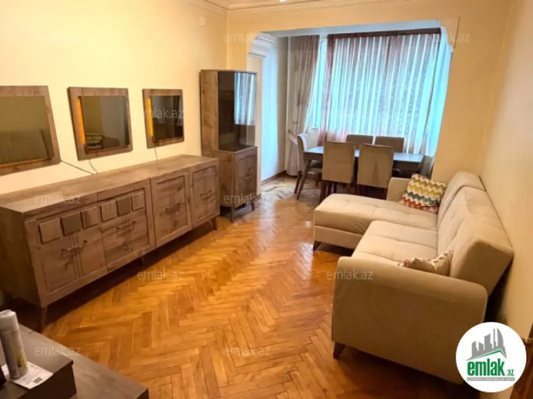 Satılır 3 otaqlı köhnə tikili 75 m²
