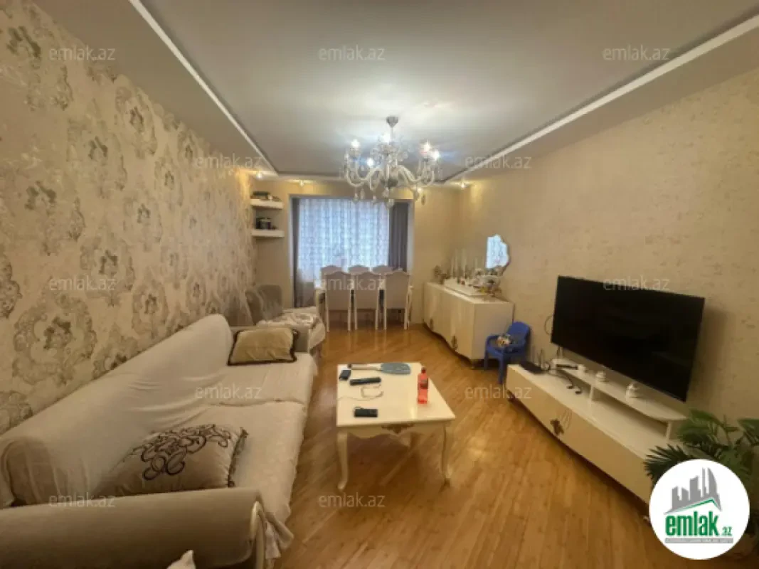 Satılır 3 otaqlı köhnə tikili 90 m²