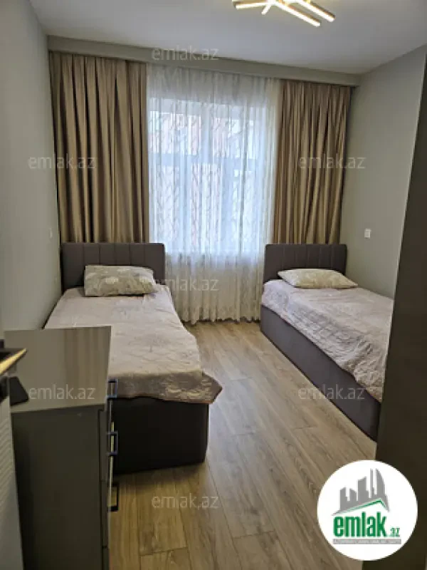 Satılır 3 otaqlı köhnə tikili 70 m²