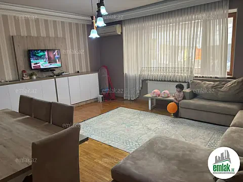 Satılır 5 otaqlı köhnə tikili 150 m² — Bakı 5 otaq 150.00 m²