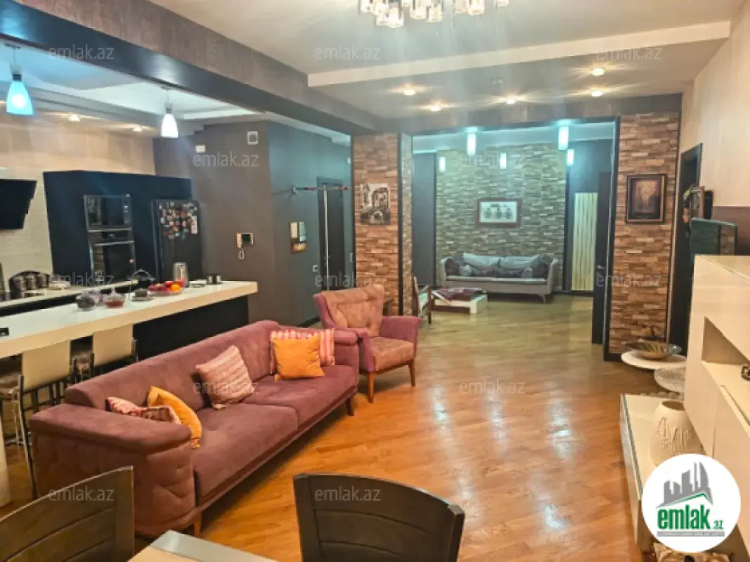 Satılır 3 otaqlı yeni tikili 140 m²