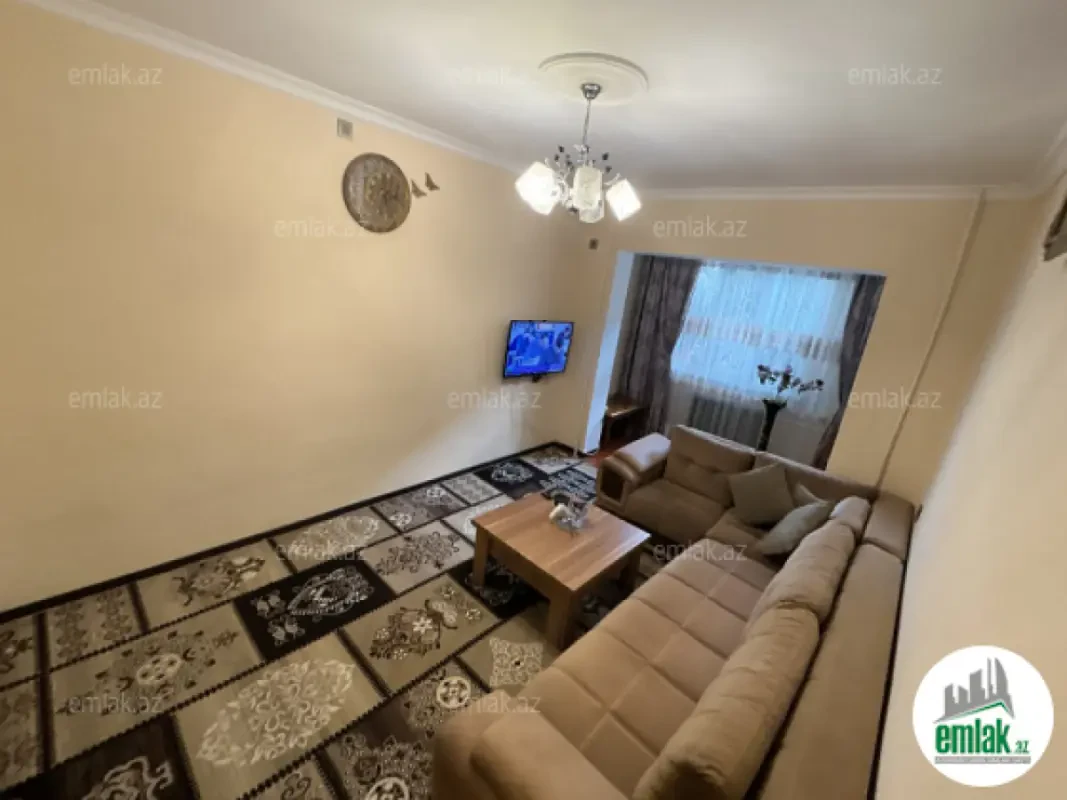 Satılır 2 otaqlı köhnə tikili 50 m²