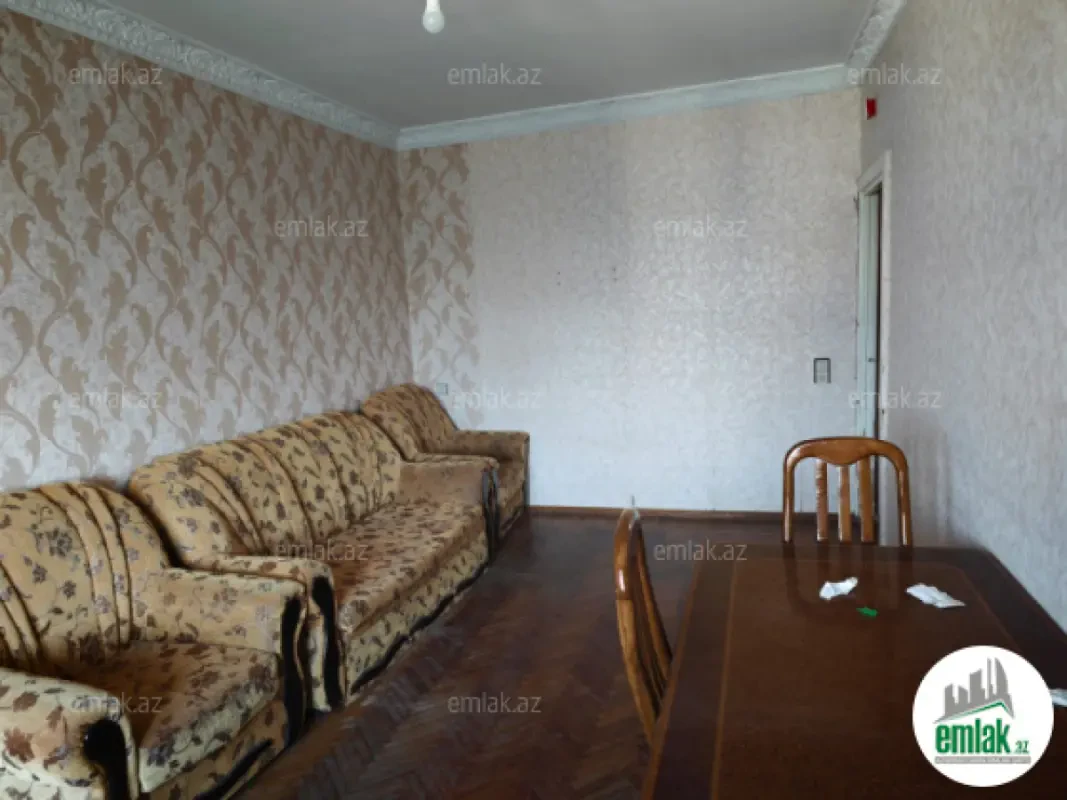 Satılır 3 otaqlı köhnə tikili 75 m²