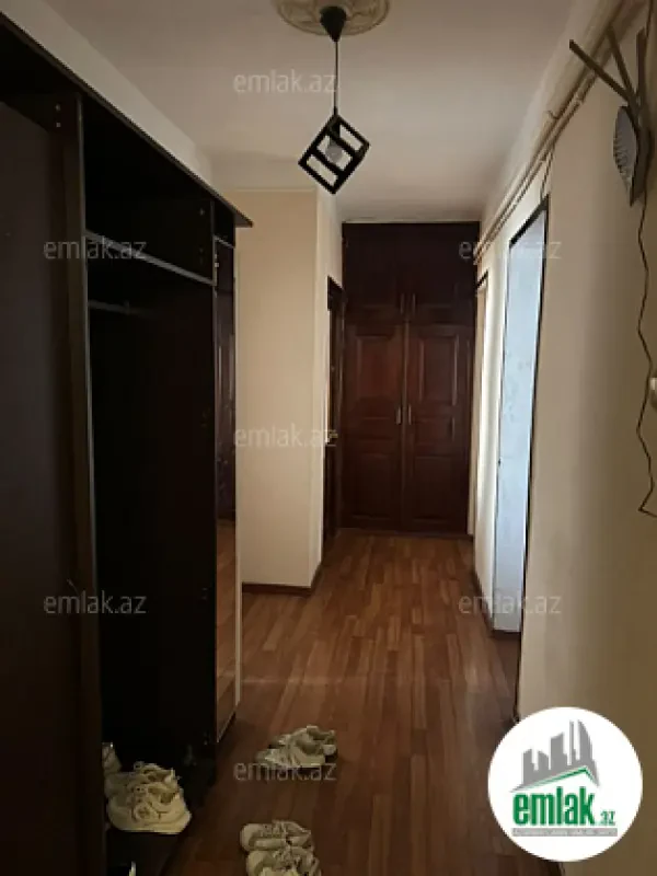 Satılır 3 otaqlı köhnə tikili 80 m²
