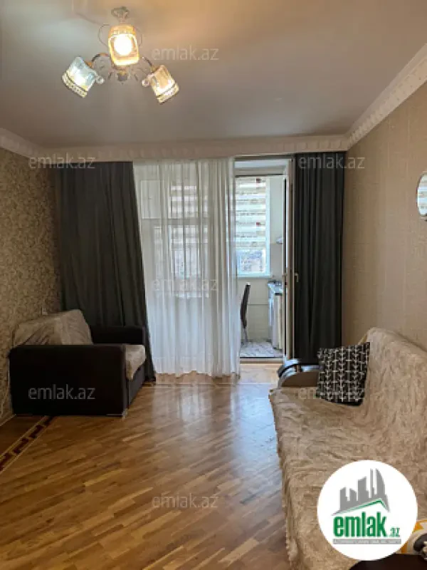 Satılır 2 otaqlı köhnə tikili 40 m²