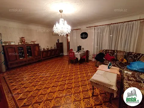 Satılır 4 otaqlı köhnə tikili 110 m² — Bakı 4 otaq 110.00 m²