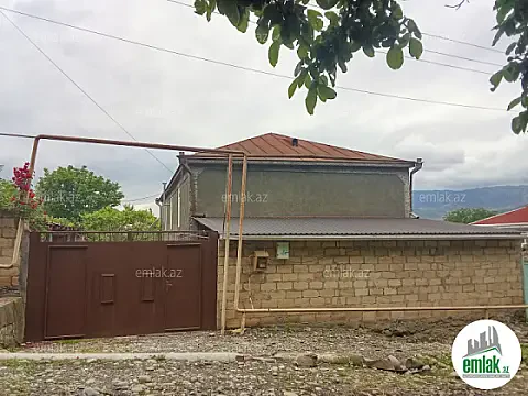 Satılır 4 otaqlı həyət evi 190 m² — Bakı 4 otaq 190.00 m²