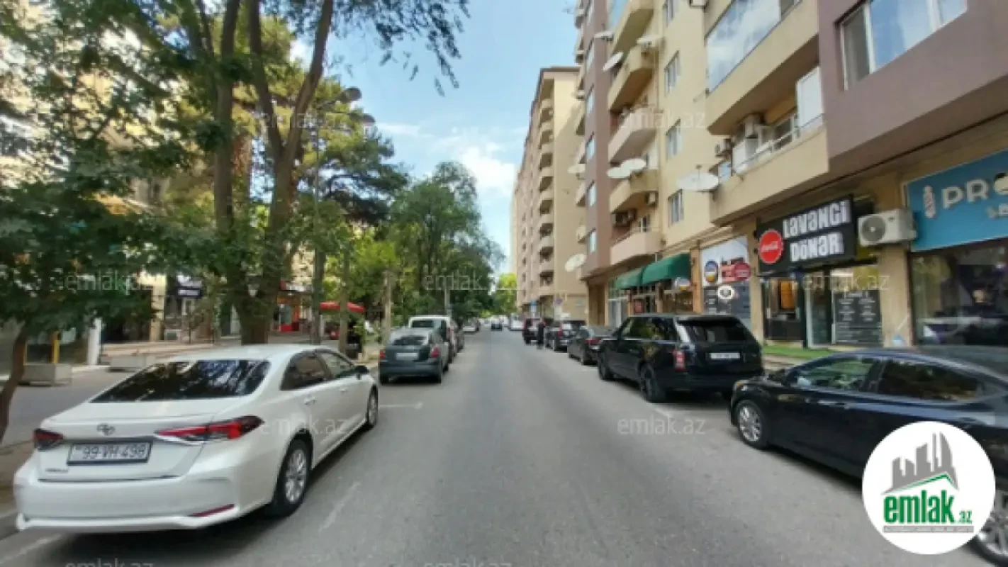 Satılır 3 otaqlı köhnə tikili 75 m²