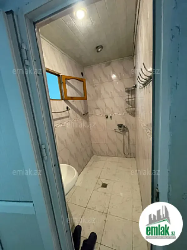 Satılır 3 otaqlı köhnə tikili 75 m²