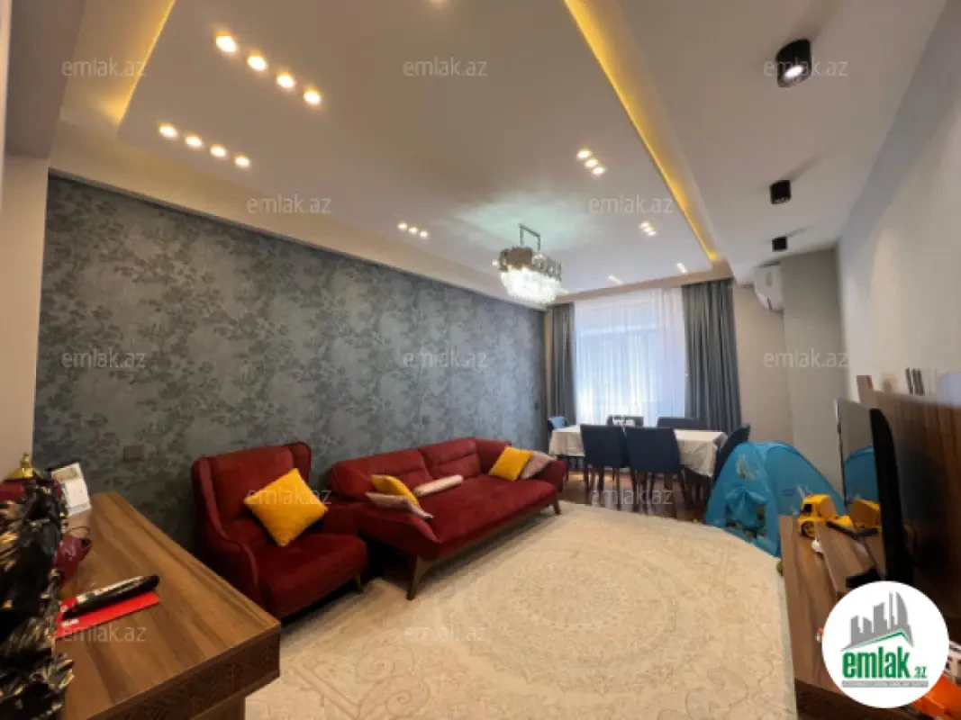 Satılır 3 otaqlı yeni tikili 125 m²