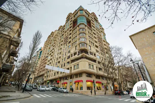 Satılır 3 otaqlı yeni tikili 160 m² — Bakı 3 otaq 160.00 m²