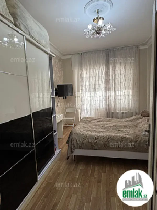 Satılır 3 otaqlı köhnə tikili 90 m²