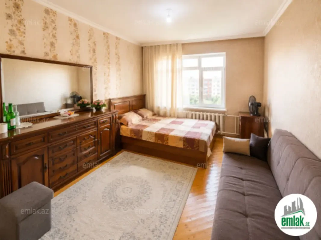 Satılır 1 otaqlı köhnə tikili 43 m²