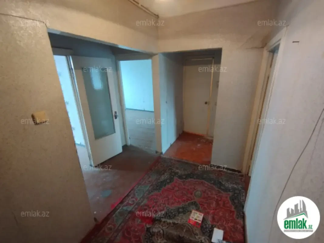 Satılır 3 otaqlı köhnə tikili 75 m²