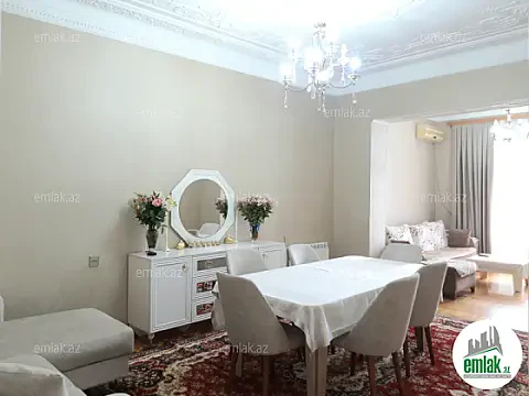 Satılır 4 otaqlı köhnə tikili 135 m² — Bakı 4 otaq 135.00 m²