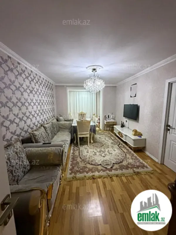 Satılır 4 otaqlı köhnə tikili 110 m²