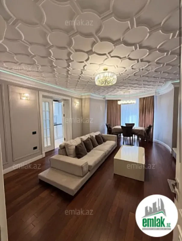 Satılır 4 otaqlı yeni tikili 135 m²