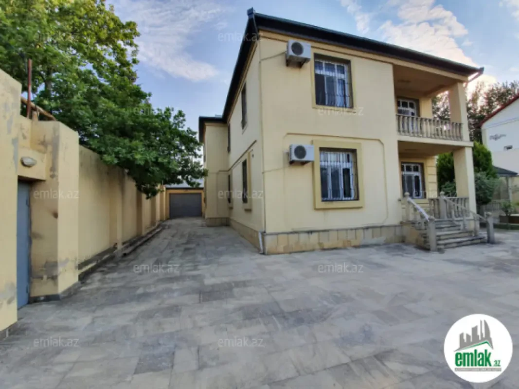 Satılır 5 otaqlı mənzil 200 m²