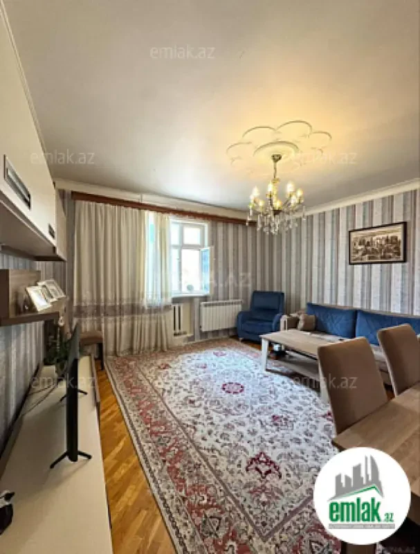 Satılır 3 otaqlı köhnə tikili 90 m²