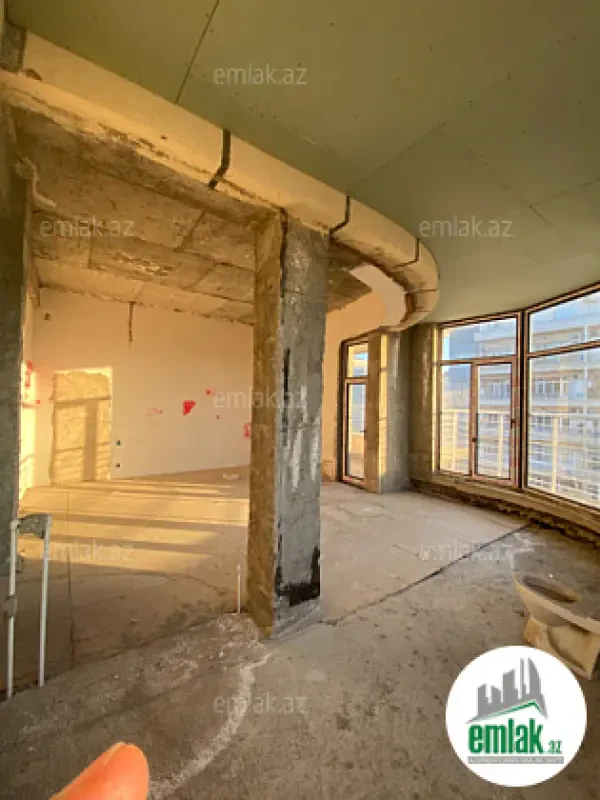 Satılır 4 otaqlı yeni tikili 210 m²