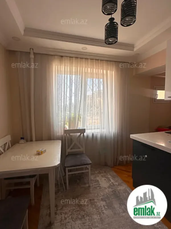 Satılır 3 otaqlı köhnə tikili 81 m²
