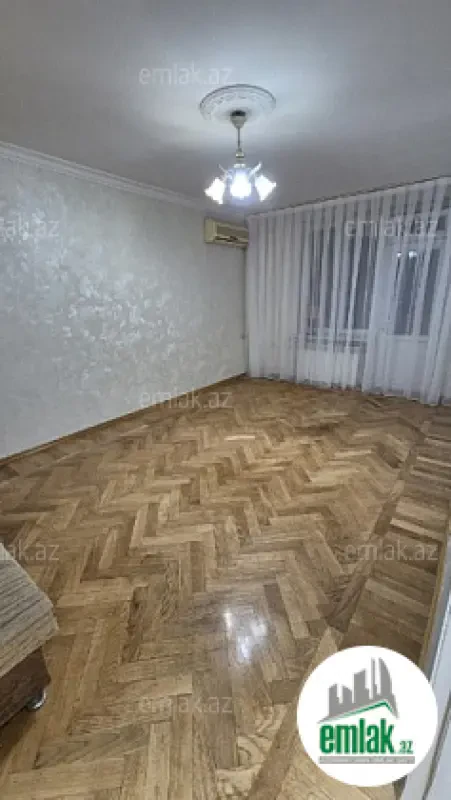 Satılır 1 otaqlı köhnə tikili 38 m²