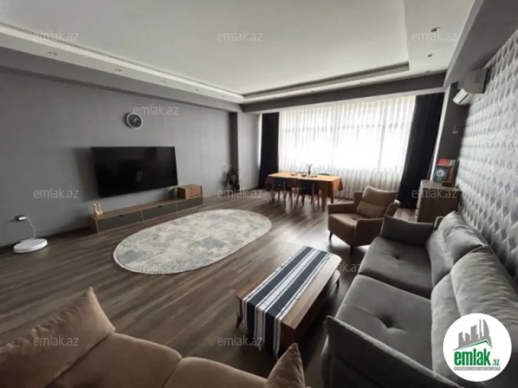 Satılır 3 otaqlı yeni tikili 135 m²