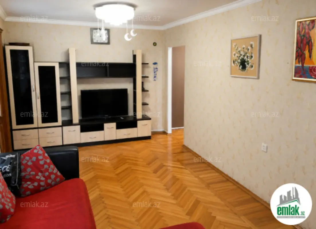 Satılır 2 otaqlı köhnə tikili 65 m²