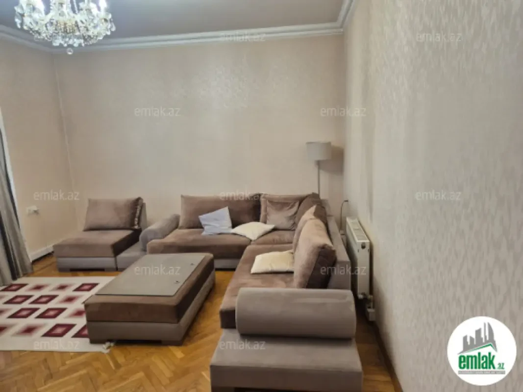 Satılır 3 otaqlı köhnə tikili 90 m²