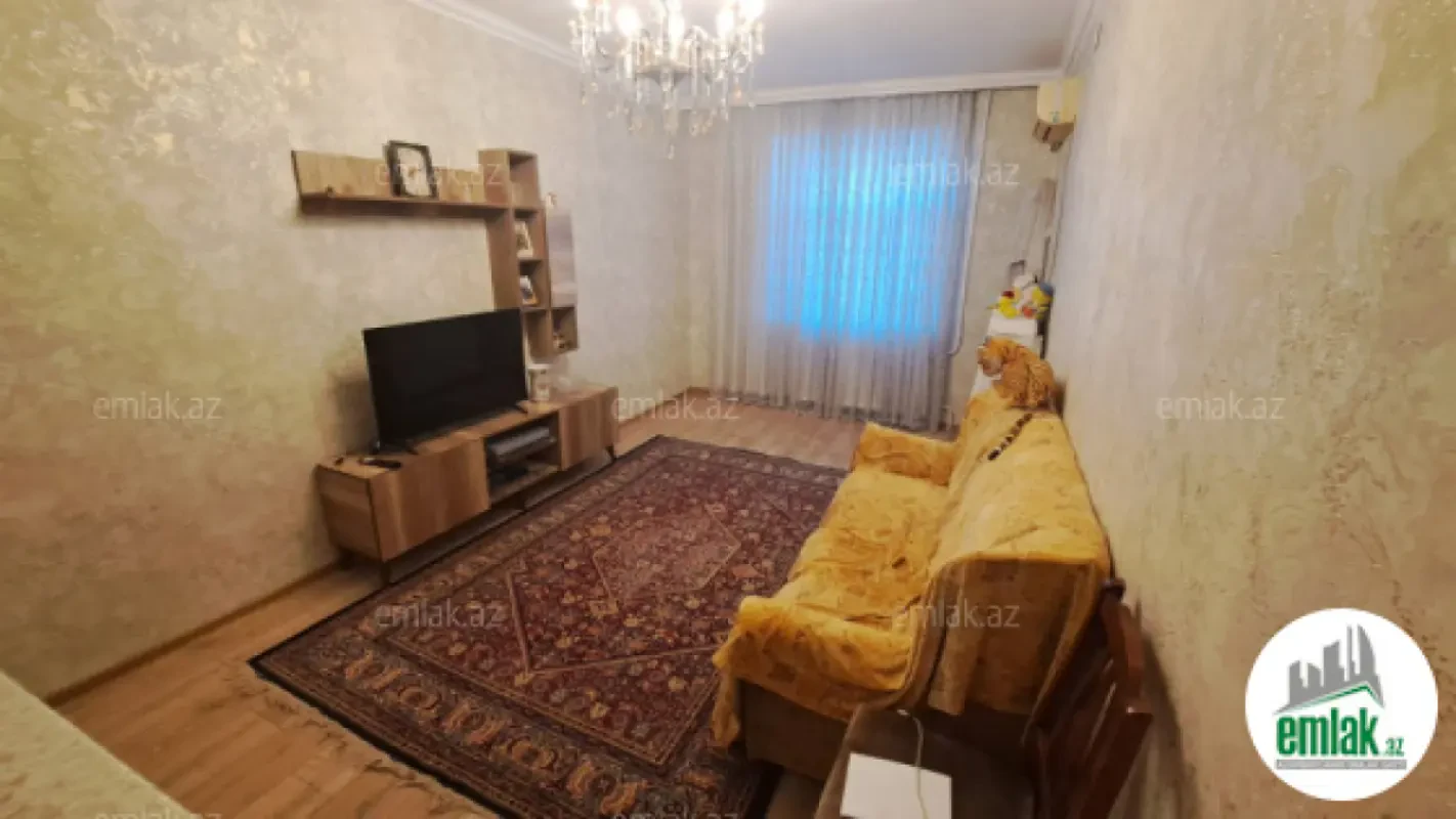 Satılır 5 otaqlı köhnə tikili 110 m²