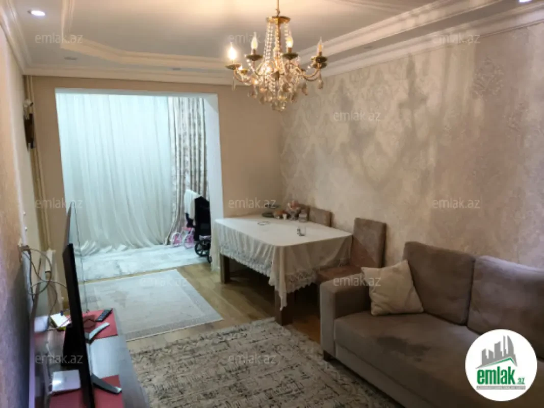 Satılır 2 otaqlı köhnə tikili 60 m²