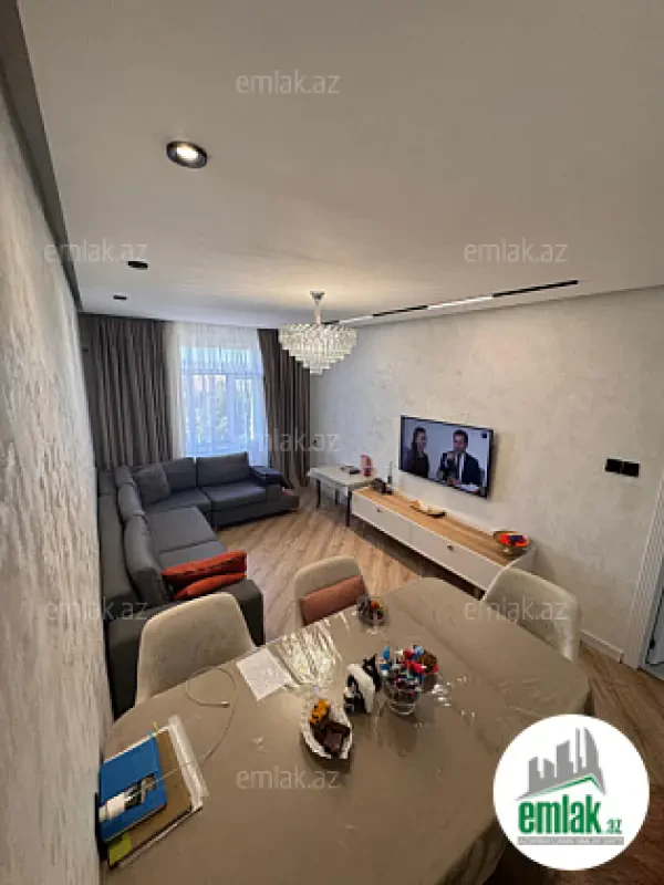 Satılır 3 otaqlı köhnə tikili 80 m²