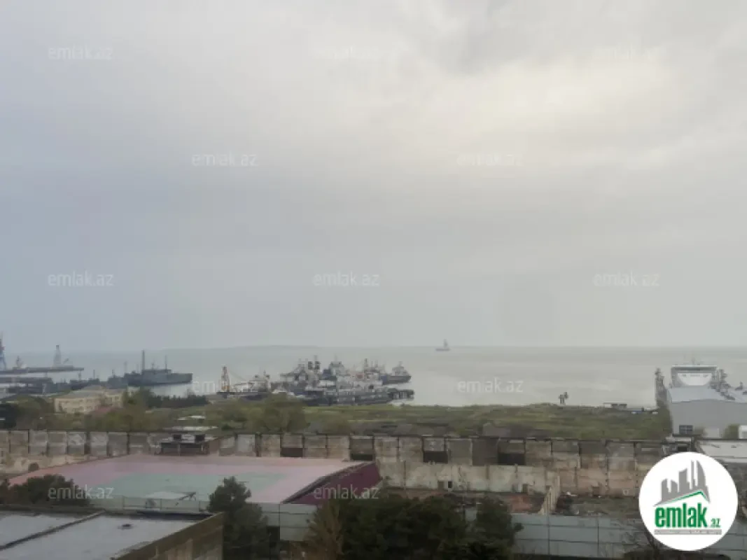 Satılır 2 otaqlı köhnə tikili 60 m²
