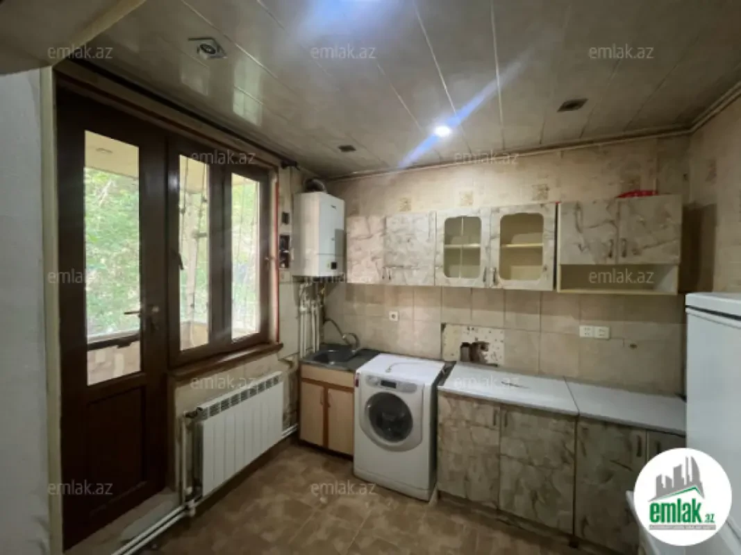 Satılır 3 otaqlı köhnə tikili 70 m²