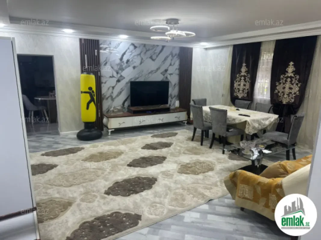Satılır 4 otaqlı köhnə tikili 100 m²