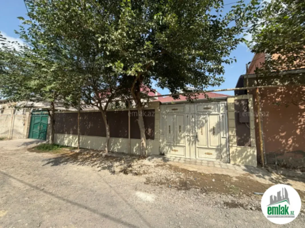 Satılır 4 otaqlı həyət evi 115 m²