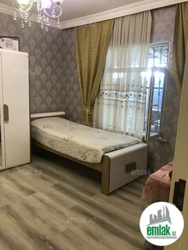 Satılır 4 otaqlı həyət evi 130 m²