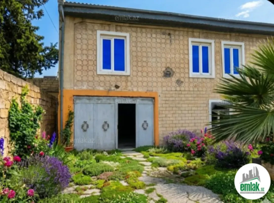 Satılır 7 otaqlı həyət evi 250 m²