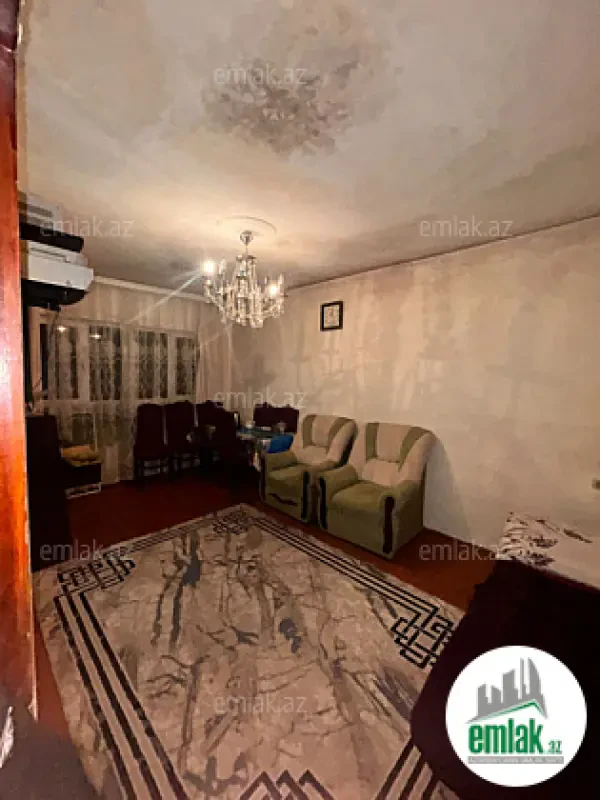 Satılır 3 otaqlı köhnə tikili 90 m²