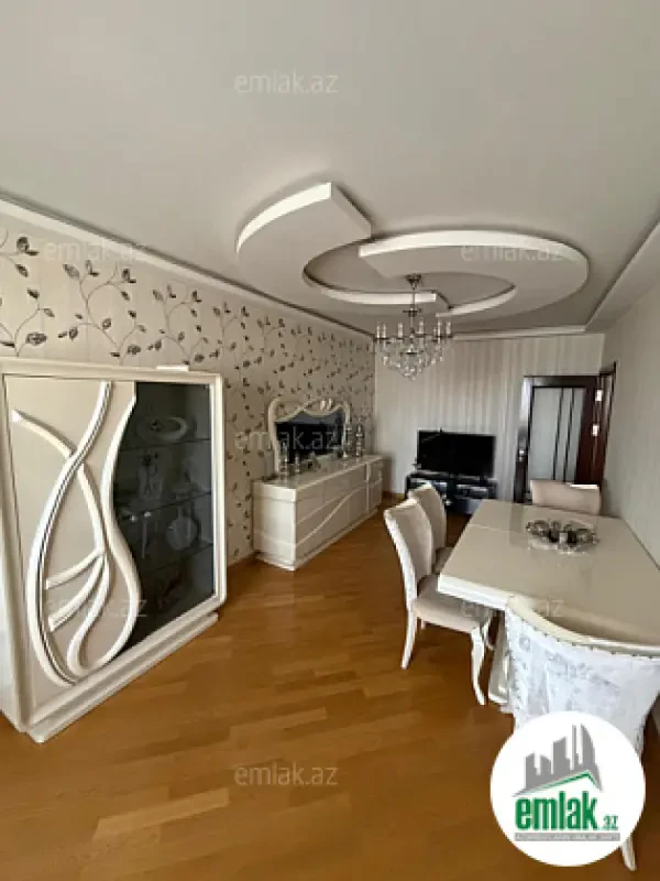Satılır 3 otaqlı köhnə tikili 85 m²